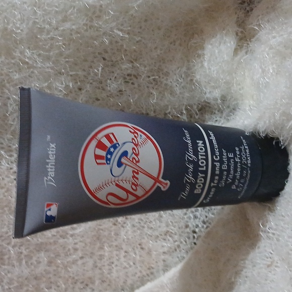 YANKEES MEN Green Tea and Cucumber Lotion clean Up Your Game NWT - Picture 4 of 6
